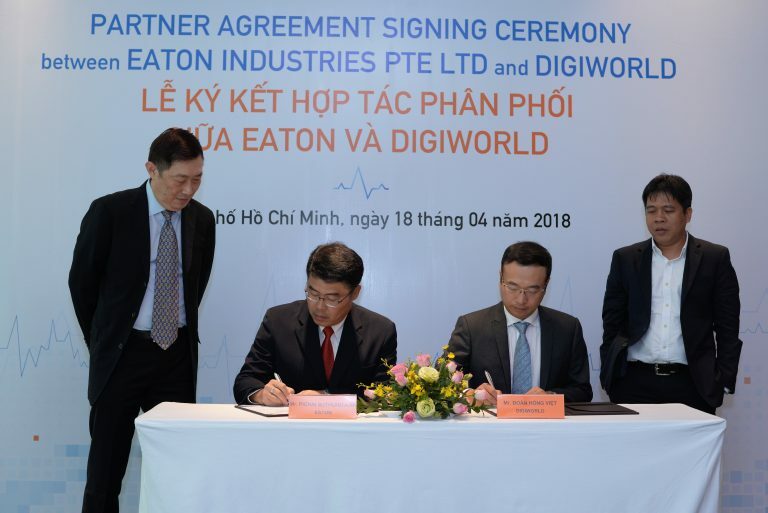 Tập đoàn Eaton chính thức ký kết hợp tác phân phối với đối tác Digiworld 1 768x513